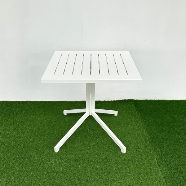 שולחן קפה מאלומיניום 70/70