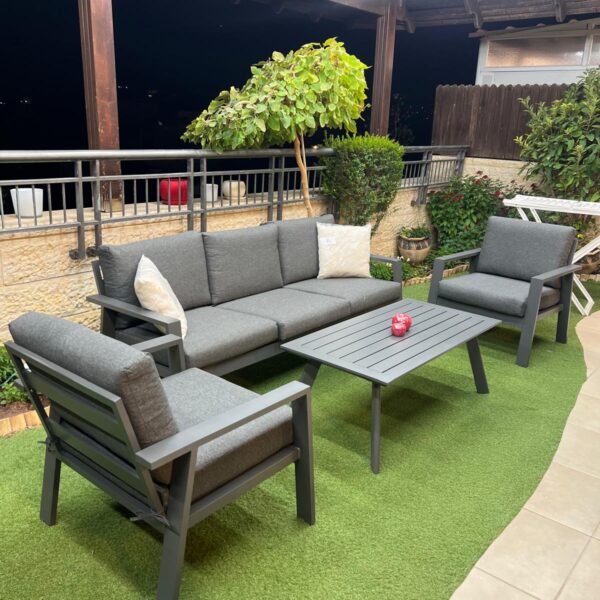 פינת ישיבה תלת מושבית מאלומיניום דגם “ליסבון”